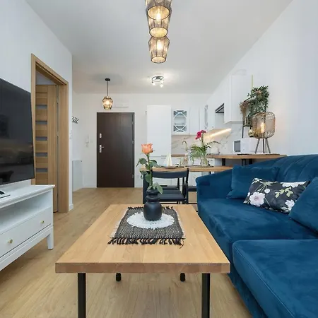 Apartment Nadbrzezna With Terrace By Renters *